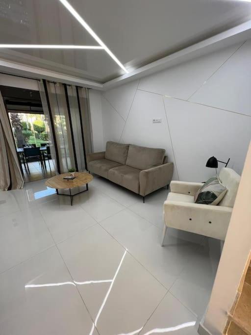 Morderno & Elegante Adosado En Roda Golf & Beach Resort Kültér fotó